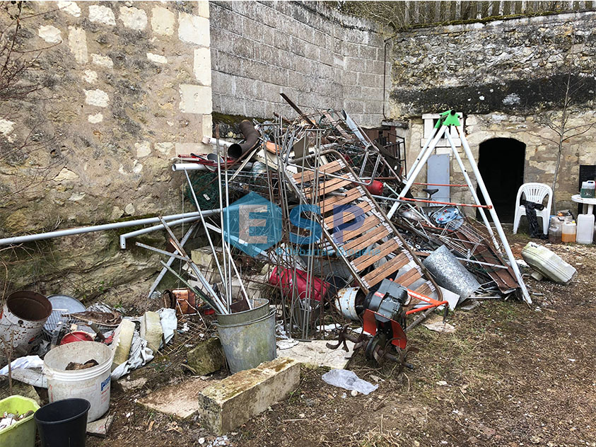 Syndrome de Diogène Débarras Désinfection extérieur entrepôt ferraille