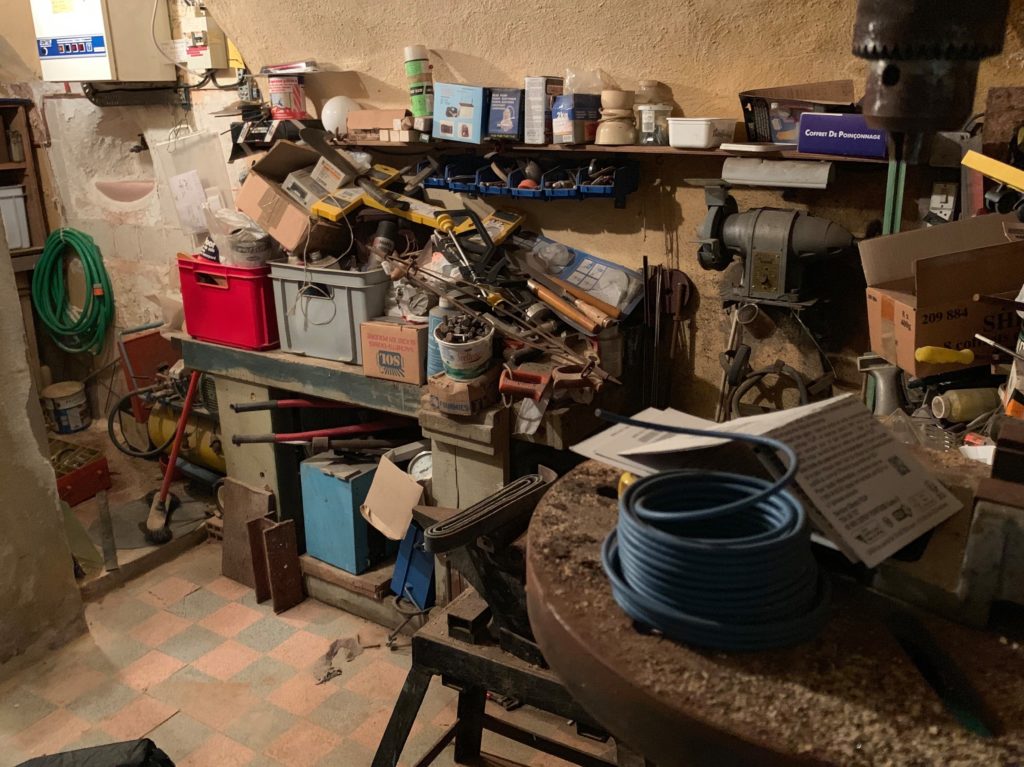 garage encombré avant débarras